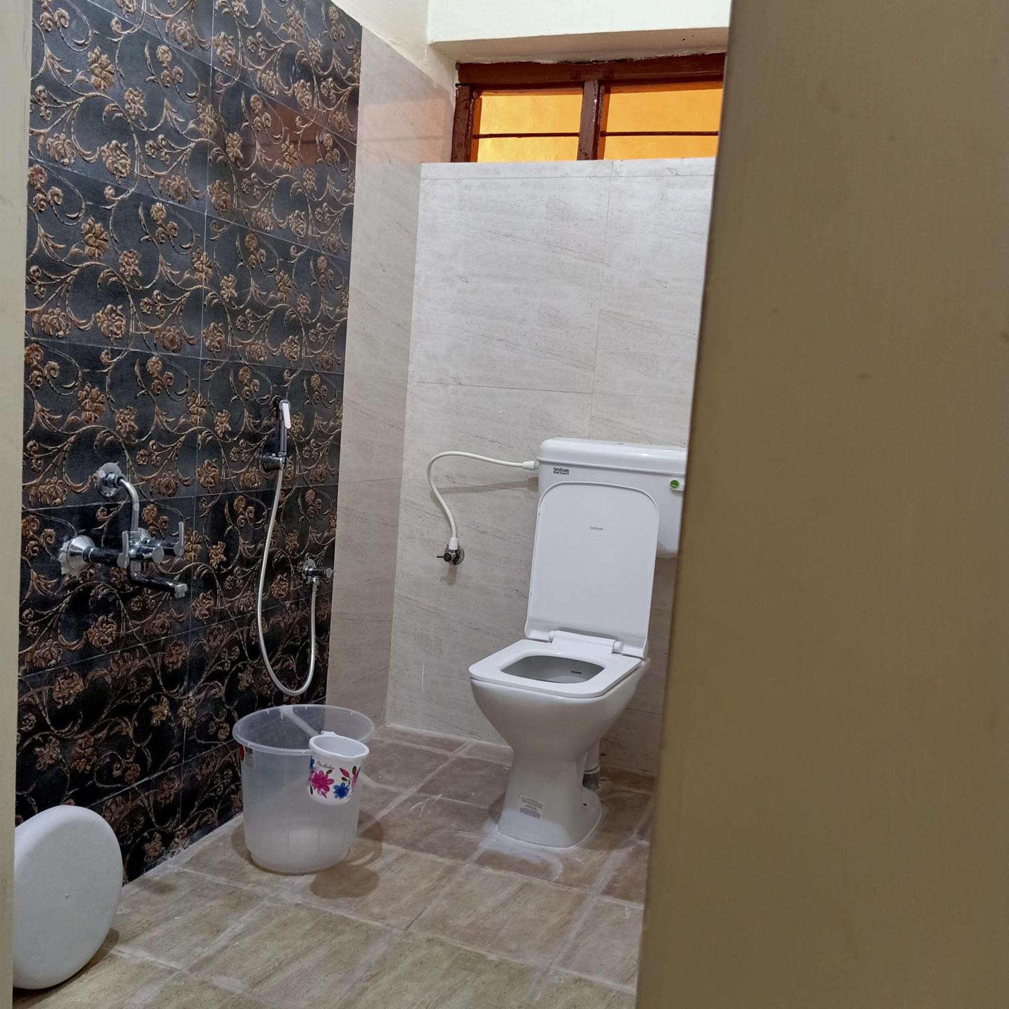 Mahesh Guest House Hampi Bagian luar foto