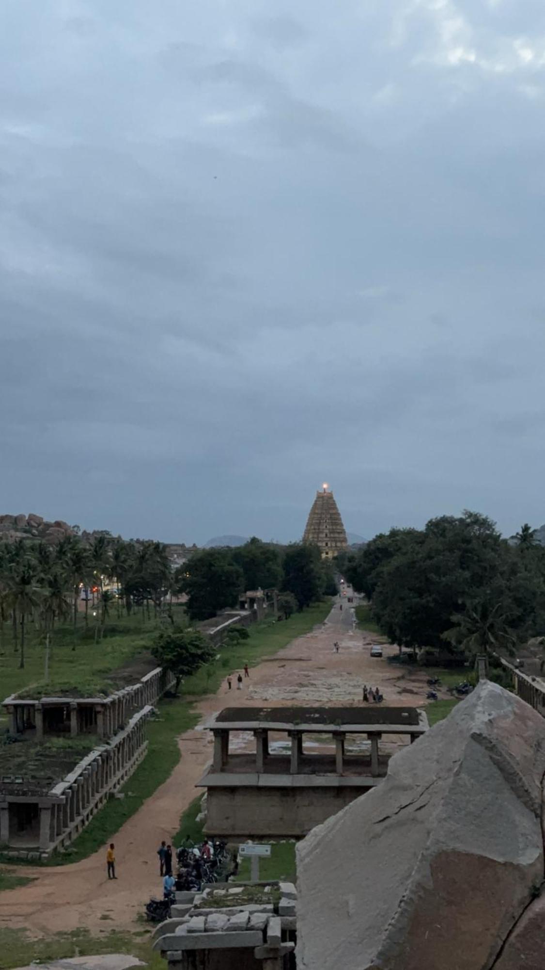 Mahesh Guest House Hampi Bagian luar foto