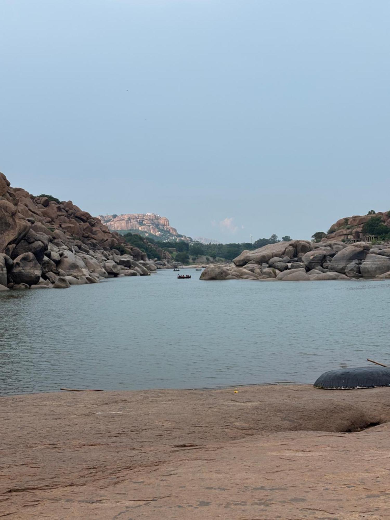 Mahesh Guest House Hampi Bagian luar foto